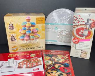 Assortment of baking & decorating accessories