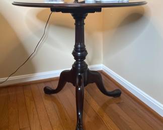 Mahogany tea table