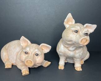 Vintage ceramic pigs