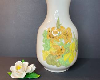 Capodimonte flower & ceramic painted vase Salerno Italy