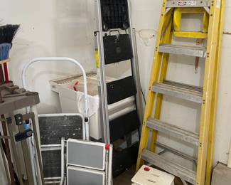 Ladders & stepstools