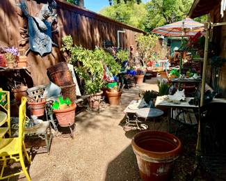 So much garden, patio, tools!