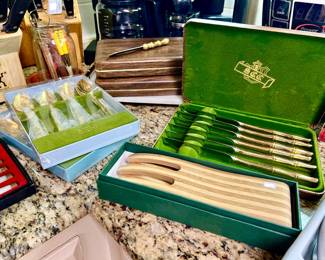 LOTS OF CUTLERY, BAMBOO FLATWARE.