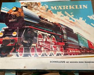 MARKLIN VINTAGE GERMAN TRAIN SET.