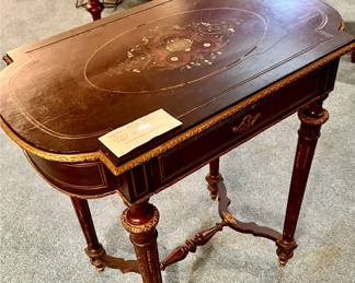 ANTIQUE FRENCH DRESSING TABLE WITH LIFT-UP TOP AND MOTHER-0F-PEARL INLAY.