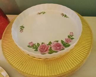 Pie plate, several charger plates
