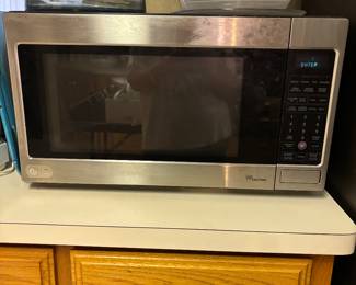 LG Microwave Oven $80--large capacity