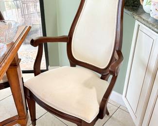 8 absolutely gorgeous dining chairs