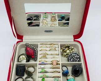 Mele & Co. Jewelry Box with Fashion Rings