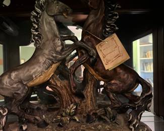 Capodimonte fighting stallions. Impressive size.