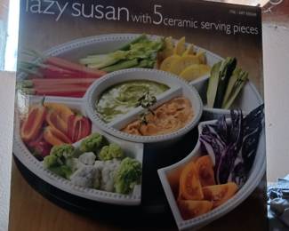Five serving piece lazy Susan