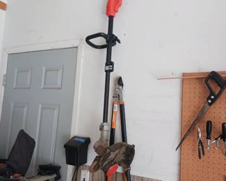 Battery operated steel weed whip