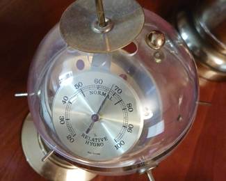 Sputnik barometer thermometer