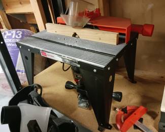 Craftsman router table