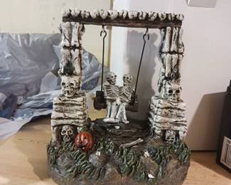 More Halloween decorations