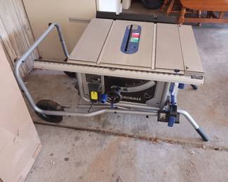 Portable table saw
