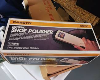 Electric shoe polisher