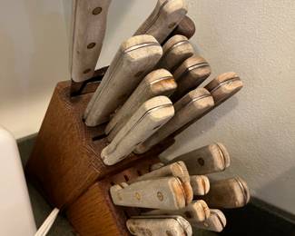 Chicago Cutlery knife sets