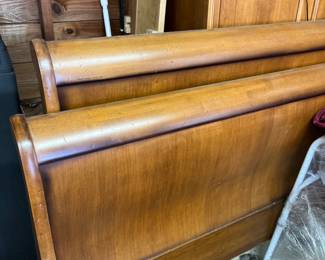 Marshall Fields queen sleigh bed