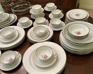 Royal Signet Sharon set of china