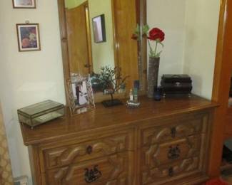 6 Drawer Dresser and Mirror