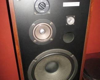 MCS 8237 Speakers