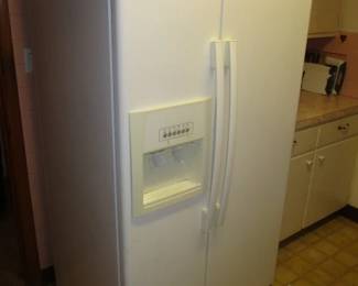 Whirlpool 2 Door Refrigerator