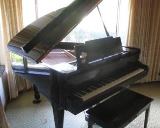 Kawai Baby Grand Piano "Black Lacquer"