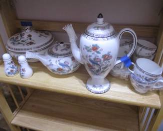 Wedgwood Kutani Crane Tea Set & Bowls
