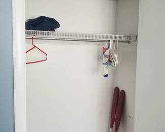 Wire shelving