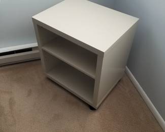 Accent table