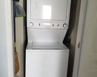 Frigidaire ELECTRIC washer/dryer combo