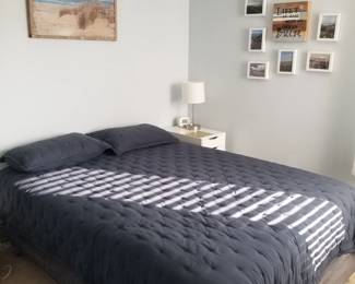 Queen bed