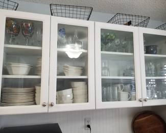 Dishes & glassware