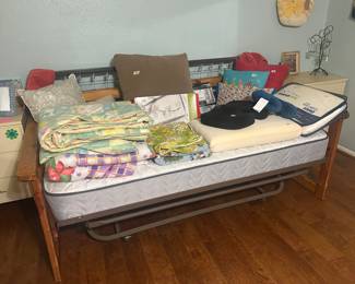 Trundle bed