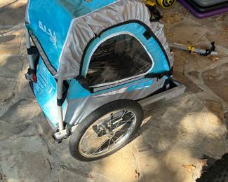 Child’s trailer for behind bicycle