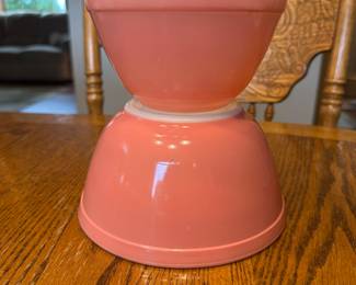 Vintage Pink Pyrex Mixing Bowls