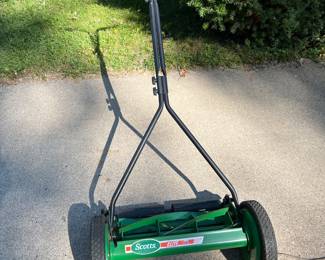 Scotts Push Lawn Mower 