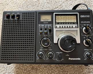 Vintage Panasonic RF-2200 8 Band Shortwave Radio