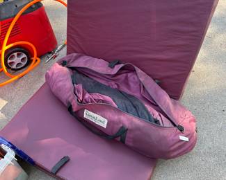 Tent, sleeping pad