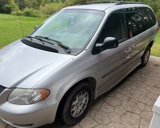 PRESALE ITEM: 2002 Dodge Braun Entervan (Handicap Accessible) 109,058 Miles