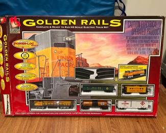 Golden Rails Train Set