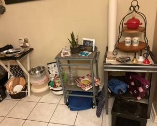 Various kitchen items