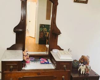 Antique dressing furniture dresser