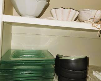 Entertaining plates, platters and bowls