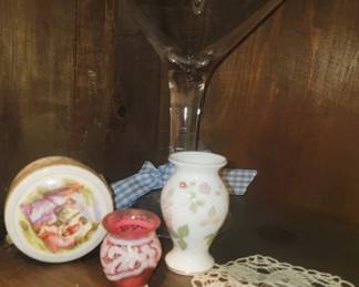 Trinket box and mini vases