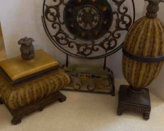 Ancient Style Decor