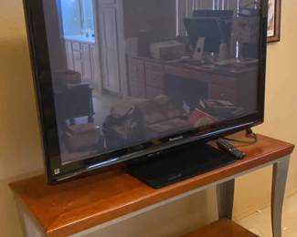 52 Inch Panasonic Tv And Tv Table