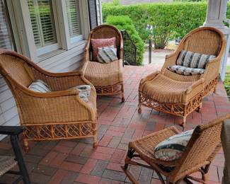 Various wicker furniture 