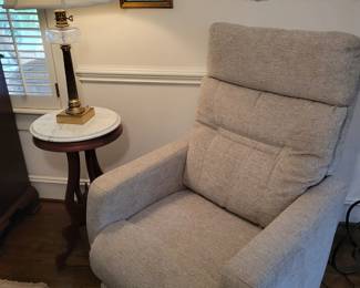 Lay-z-boy liftchair
